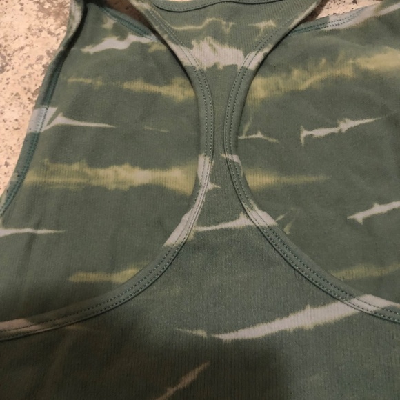 Sale: 5 for $10 - Aura crop racer back tank top - Picture 3 of 5